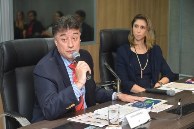 31.05 Debate racial_ Romero Mendonça (1)_JPG|||Fotógrafo:Romero Mendonça