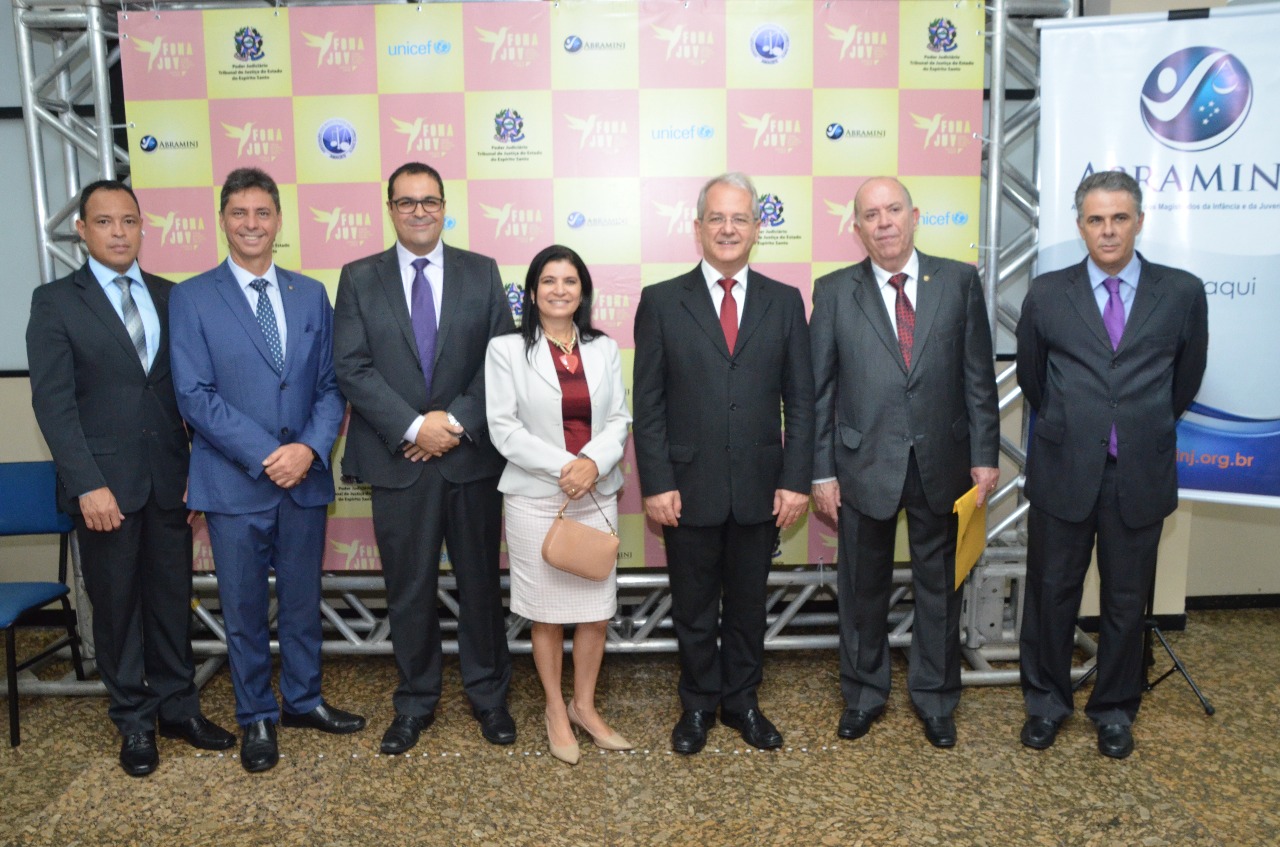 Fonajuv - Vice - c8a5263b-8146-4c1a-946b-b475c3e9ff82